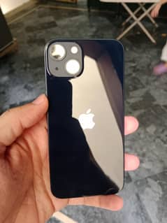 I phone 13  few days box pack Liya tha sim time avible box b jv 100