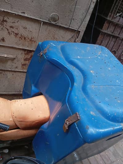 bike delivery box       70 cc k liye hin