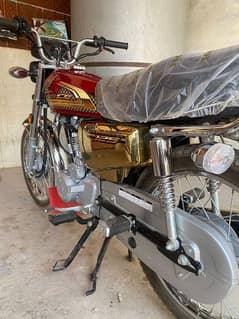 Honda CG125 self start Gold addition