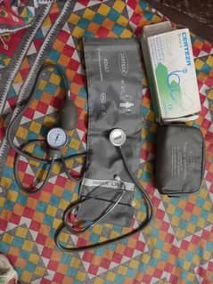 BLOOD PRESSURE MONITOR & STETHOSCOP CERTIZA COMPANY.