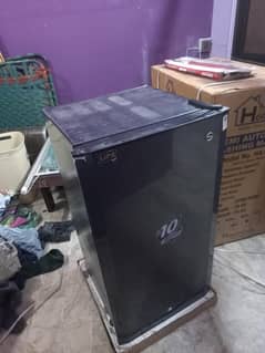 Pel room refrigerator