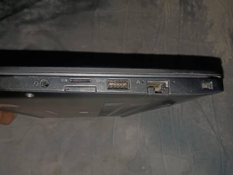 Dell latitude 7390 core i7 8th generation 8 GB RAM DDR4 256 GB SSD 4