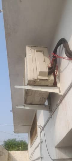 Daikin Malaysian 1 ton split ac