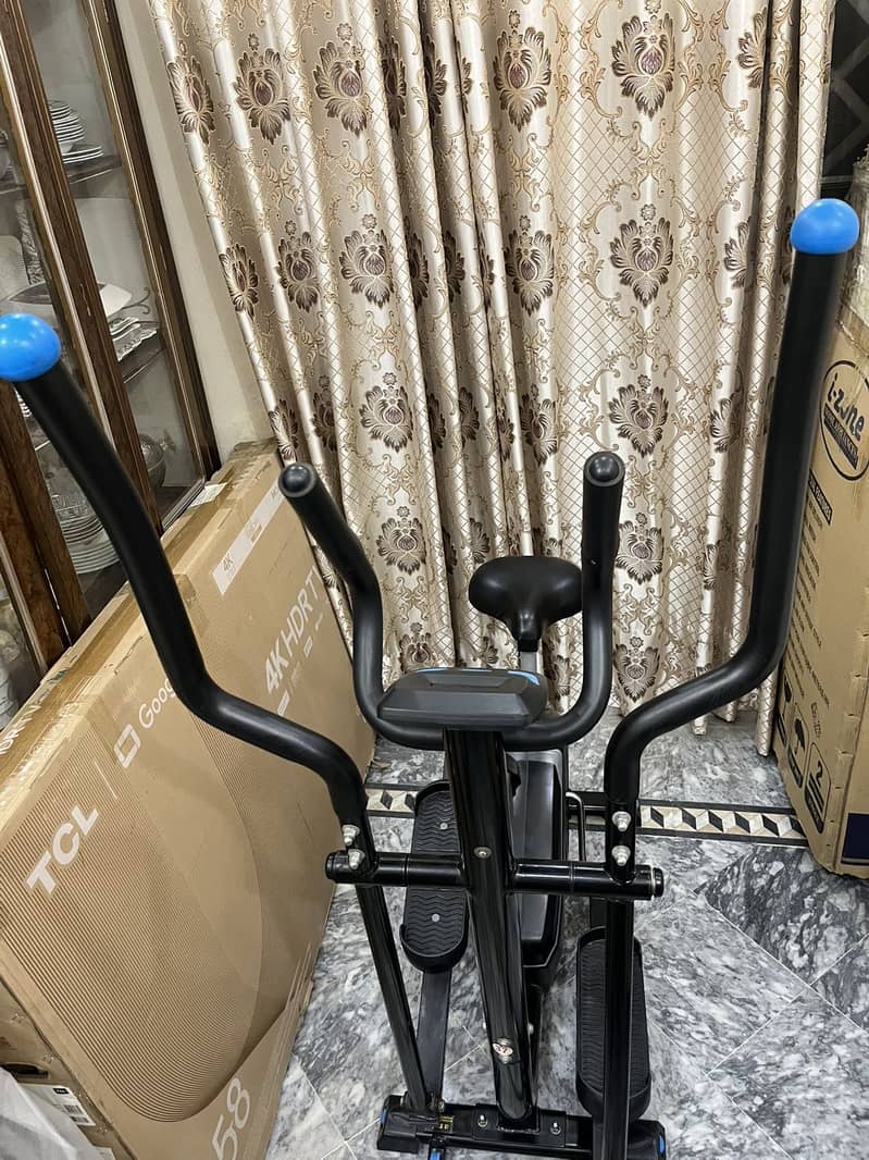 2-in-1 Elliptical Trainer | LCD Display | Adjustable Seat & Resistan 3