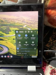 Chrome book for sale h bht achi like new h