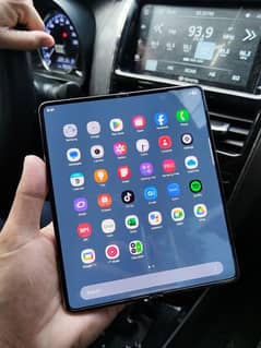 samsung fold 4 non pta ,full sim time available 512gb