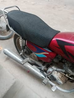 injan bikul ok he agly shakh k muramat hony wali he baki sub fit he