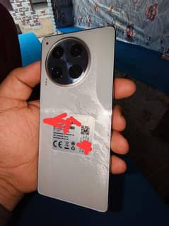 Tecno Camon 30