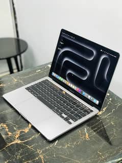APPLE MACBOOK PRO 2020 FOR SALE 13'' DISPLAY