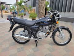 suzuki gs 150 black colour just zero meter