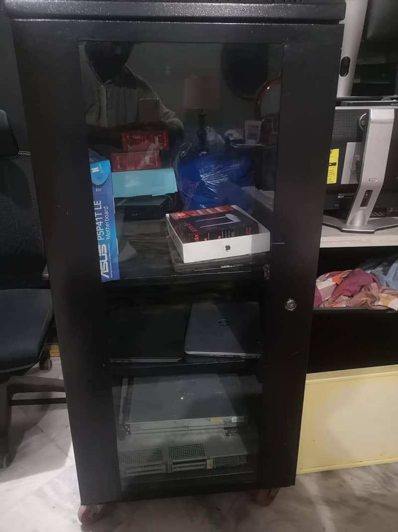 New networking server cabnet 0