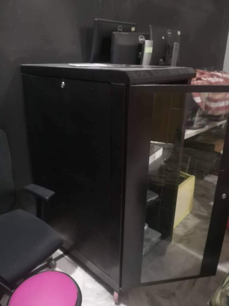 New networking server cabnet 4