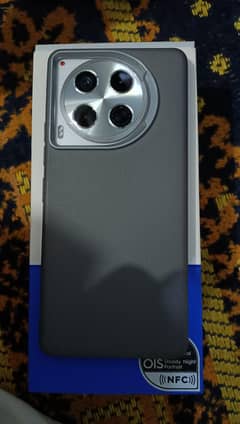 Tecno Camon 30