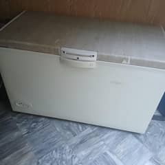 mediom size freezer good condition original condition never repair. . .