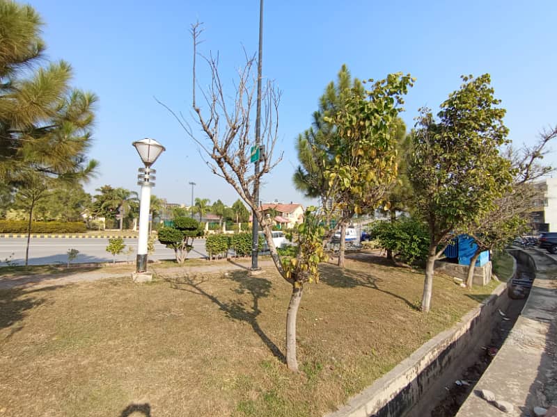Prime Location! 9 Marla Plot on 120 Ft Boulevard | Ready to Build | Front Back Open 15