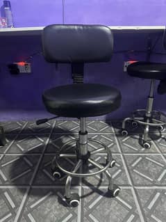 Comfortable Computer Chairs (14 Available) – Ideal for Office & Home