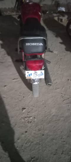 engine bilkul okay hai engine mein ₹1 ka bhi Kam Nahin hai only Kapi h