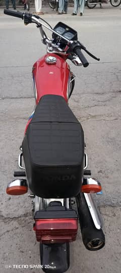 Honda125 red colour
