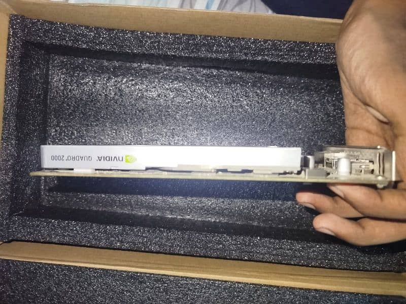 Nvidia quadro 2000 1gb ddr5 4