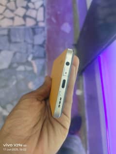 oppo f21 pro