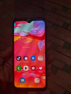 Samsung Galaxy A70 6+128 PTA approved