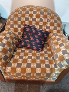 3-2-1 sofa set for sale in very good condition