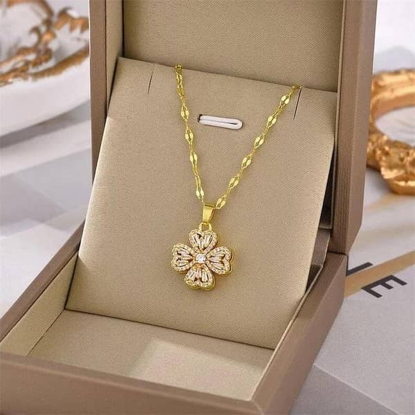 Four Leaf Clover Spinning Necklace for Stress Relief - Ideal Mother's Day Gift or Present for Loved Ones