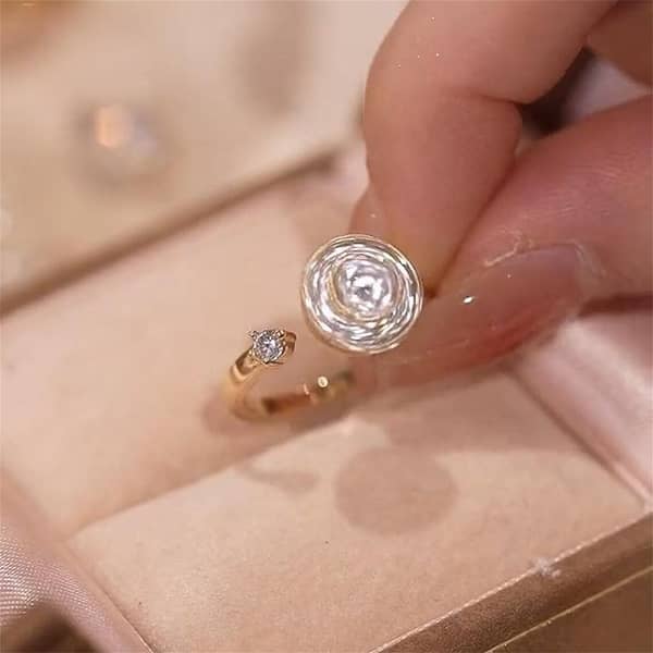 Flower Spinning Ring - TikTok's Best Selling Fashion Jewelry
