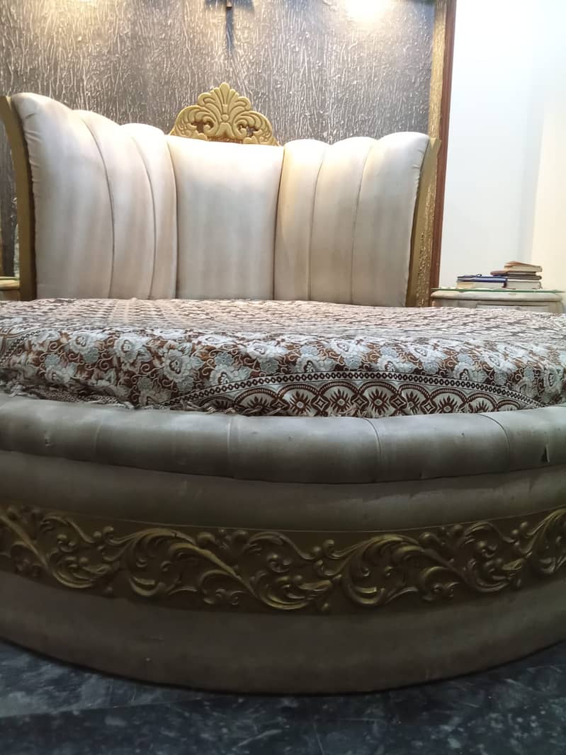 Round Bed with Mattress, side tables, and dressing table 1