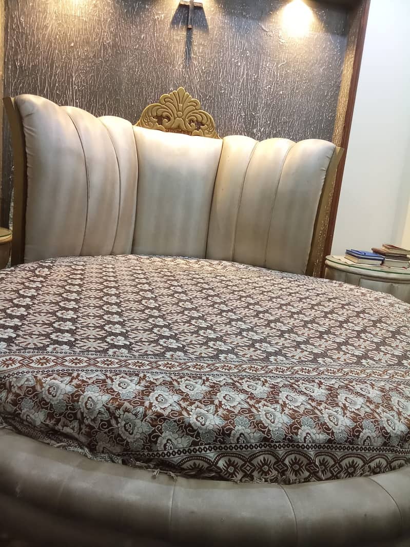 Round Bed with Mattress, side tables, and dressing table 2