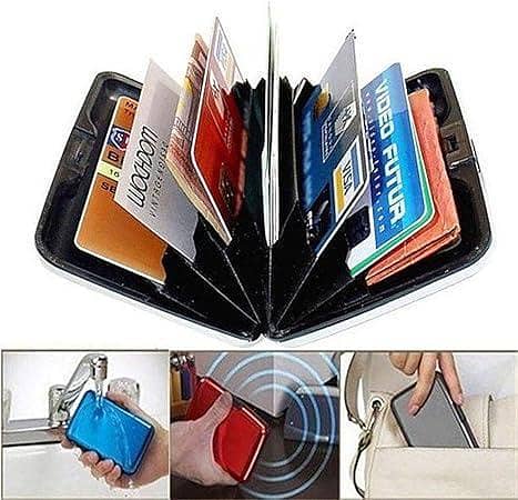 Waterproof Aluminum Suitcase-Shaped Metal Wallet Holder for Business ID and Credit Cards - Pocket Organizer (Random Color)