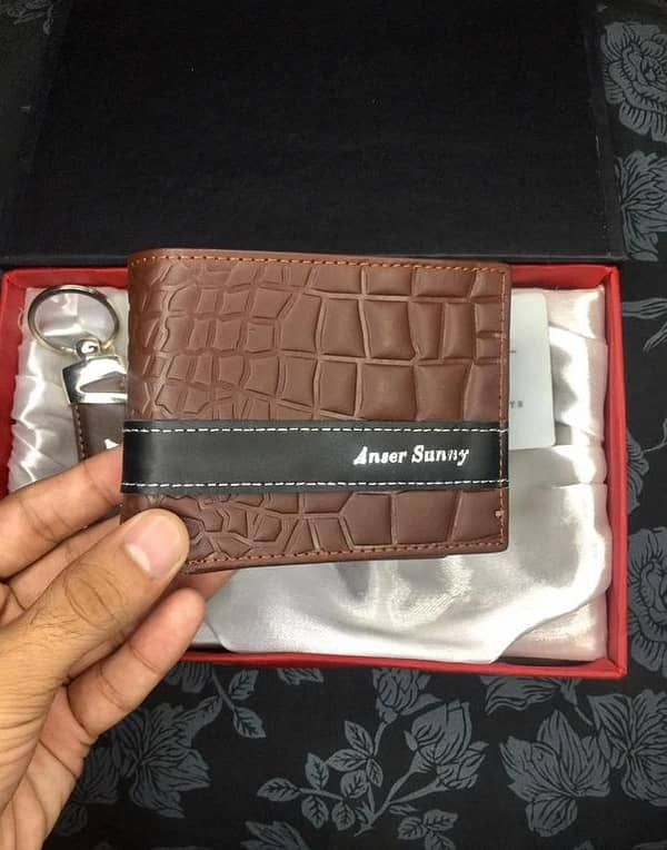 Crocodile Keychain Wallet and Pen Set