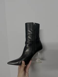 Heel boots