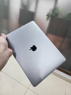 Macbook Pro 2017 16-256GB