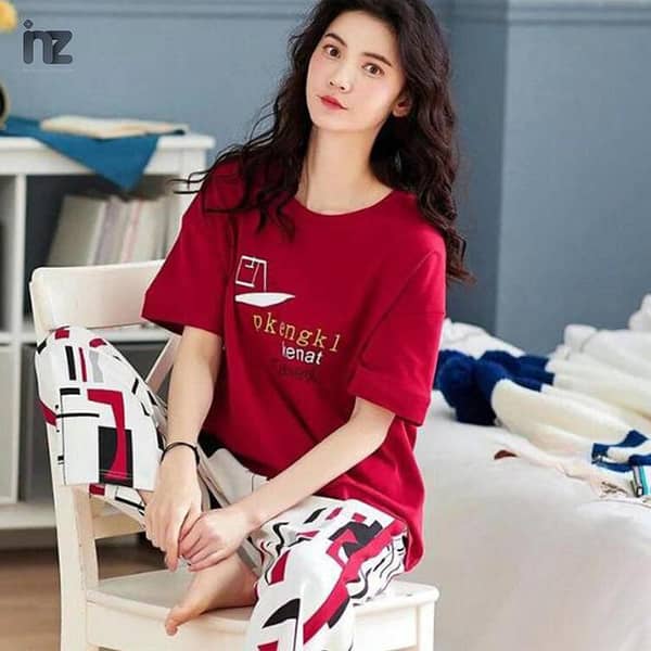 Girls' and Women's Love Print Oversized T-Shirts with Comfortable Trousers for Relaxing and Sleeping