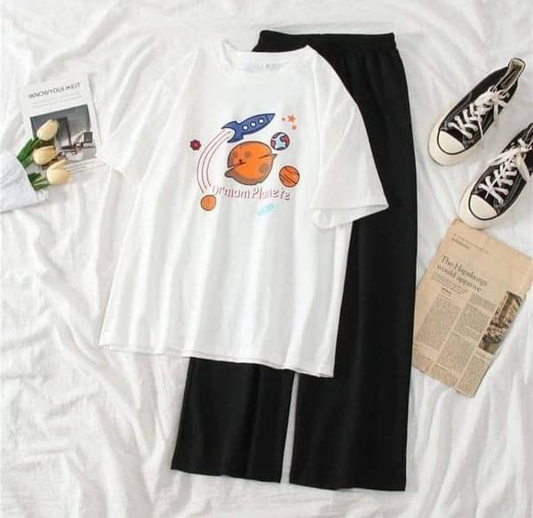 Women's Comfortable Printed T-Shirt and Black Trousers Set for Casual and Nightwear