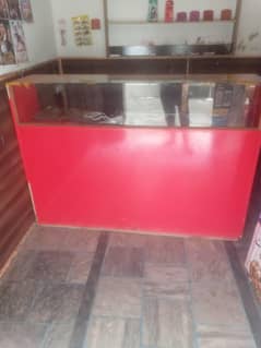 mobile shop ke  lye counter rack or door Hy sale krna hy bht hi munasb