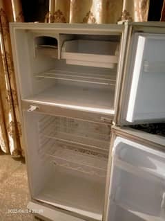 Waves refrigerator 11 cubic feet for sale