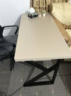 Computer table for sale 4 ft