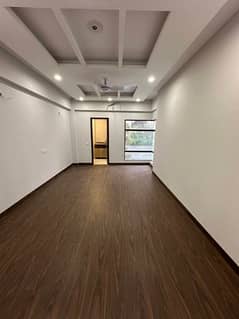 3 bed dd lift car parking stand by gernetor ready to move shamim sky tower