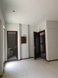 OFFICE FOR RENT DEFENCE PHASE 2 E X T 550 SQUARE FEET WITH LIFT BRAND NEW