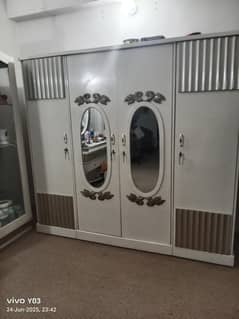 new hai zada used ni hai kashee style mirror hai