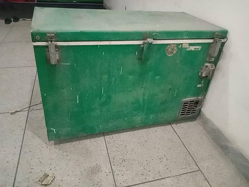 D freezer in Running condition 2