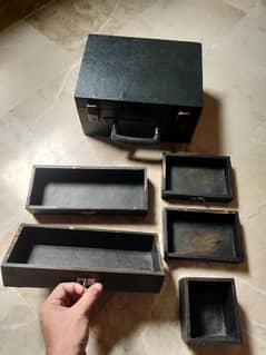 Antique Box he