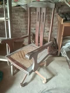 1 chair with 1 office table