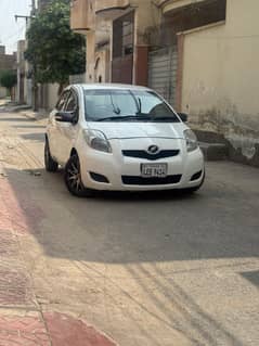 Toyota Vitz 1000 cc 2009/2013 Labore number
