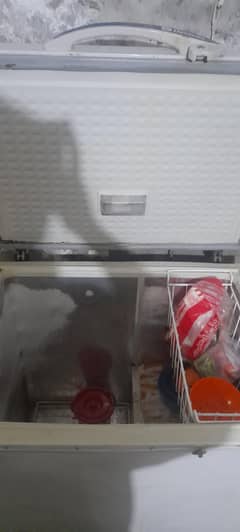 dawlance ka freezer hai