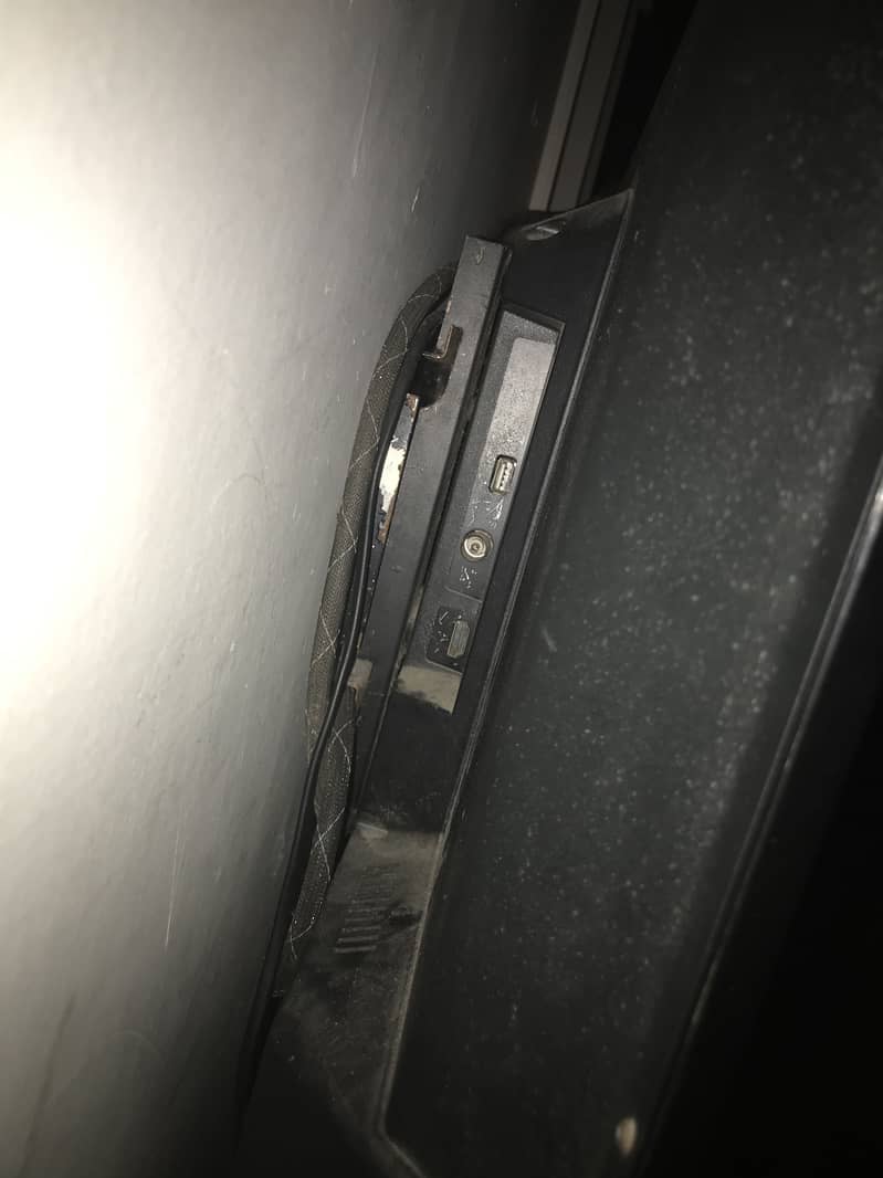 Tcl led ugut sell in new condition 1