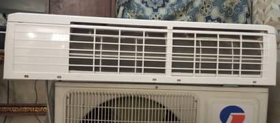 1.5 Ton GREE Split AC