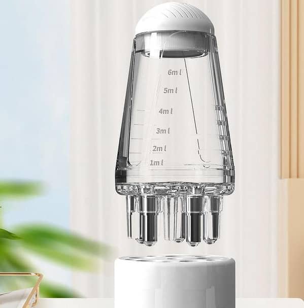 Unique Gadgets Scalp Applicator and Hair Oil Comb, Portable Mini Massager Bottle for Hair Growth and Nourishment